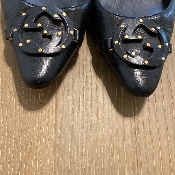 Gucci Black Leather Flats with Gold Accents - Picture 4 of 5